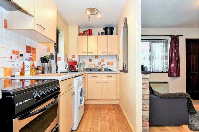 1 Bedroom Cluster House To Rent In Hythe Close, Bracknell, RG12