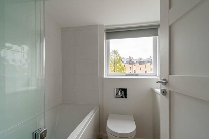 1 Bedroom Flat To Rent In St James Street, Bath, BA1