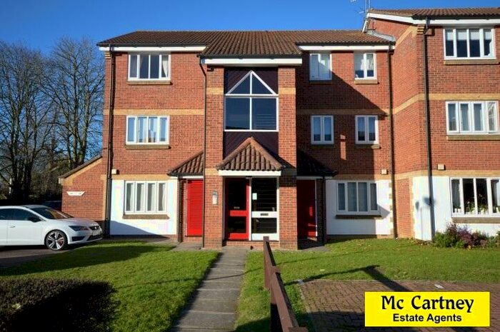 1 Bedroom Apartment To Rent In Pearce Manor, Chelmsford, CM2