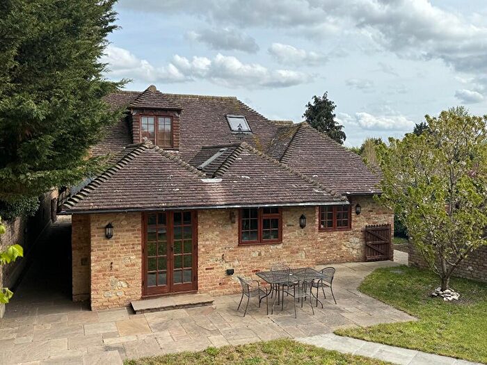 4 Bedroom Detached House To Rent In Brook Lane, Snodland, Kent, ME6