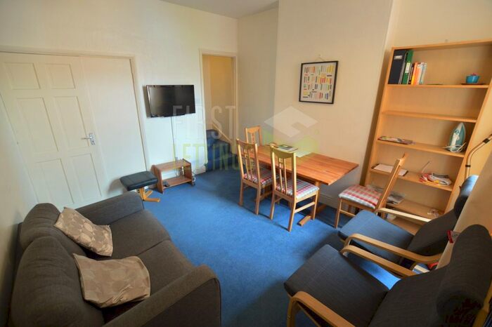 2 Bedroom Terraced House To Rent In Bulwer Road, Clarendon Park, LE2