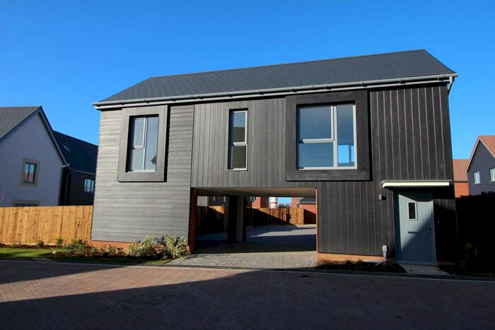 2 Bedroom Detached House To Rent In Minikin Close, Colchester, CO6