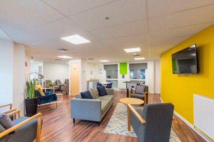 Flat To Rent In Hollingdean Road, Brighton, BN2