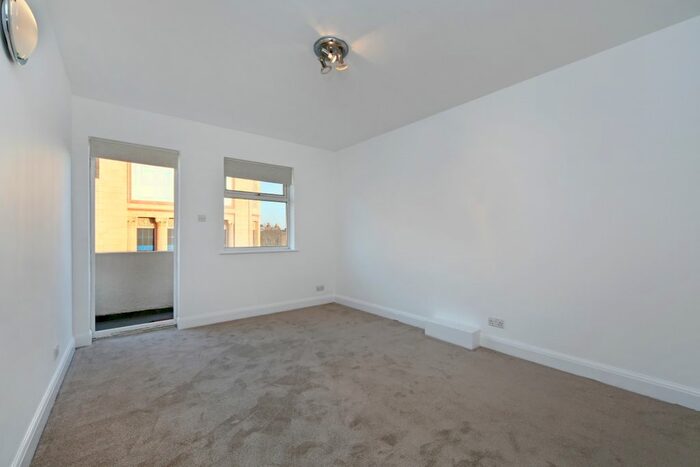 2 Bedroom Flat To Rent In Tufnell Park Road, London, N7