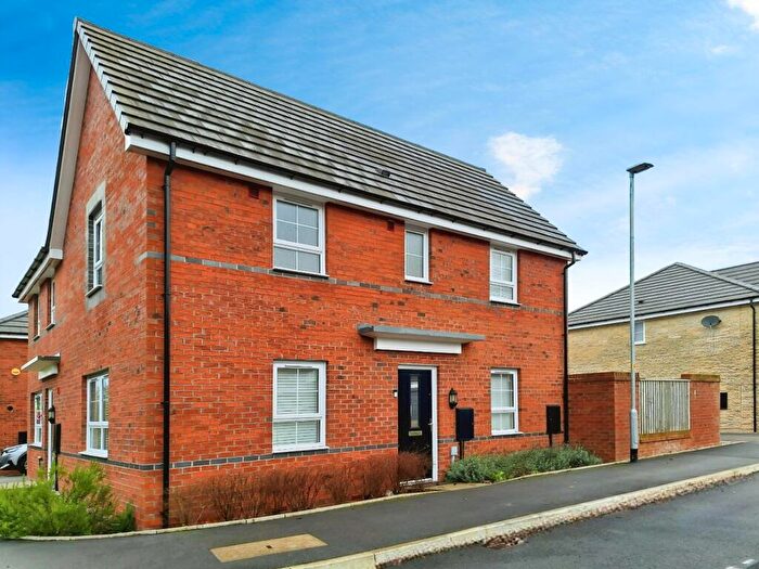 3 Bedroom Semi-Detached House For Sale In Halberton Close, Hyde, Greater Manchester, SK14