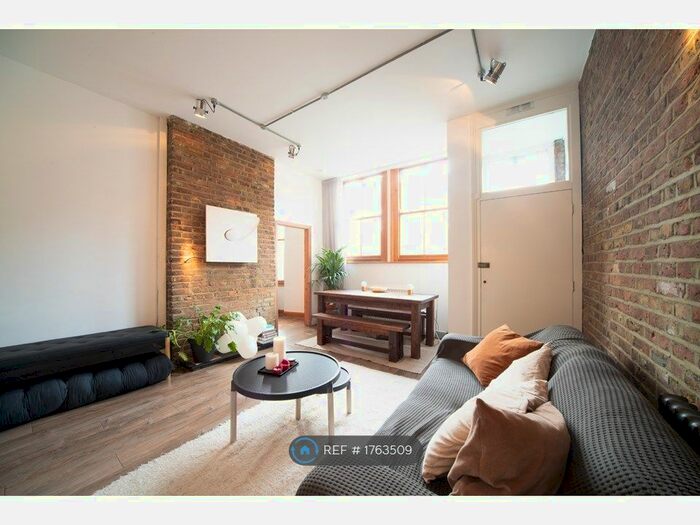 2 Bedroom Flat To Rent In Endymion Road, London, SW2