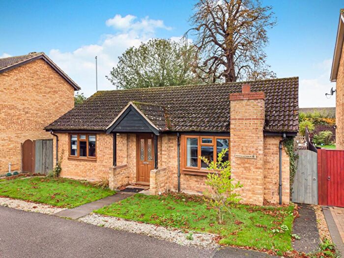 2 Bedroom Detached Bungalow For Sale In Chestnut Close, Sawtry, Cambridgeshire., PE28