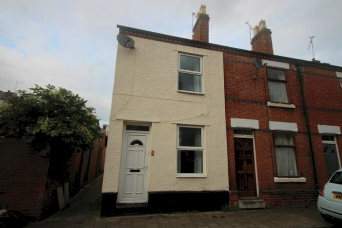 3 Bedroom House To Rent In South Street, Chester, CH3