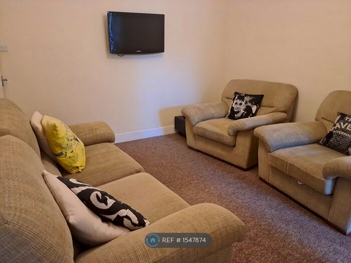 6 Bedroom Terraced House To Rent In Coronation Avenue, Bath, BA2