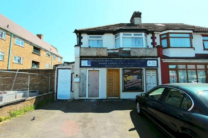 3 Bedroom Semi-Detached House For Sale In Great Cambridge Road, Enfield, Middlesex, EN1