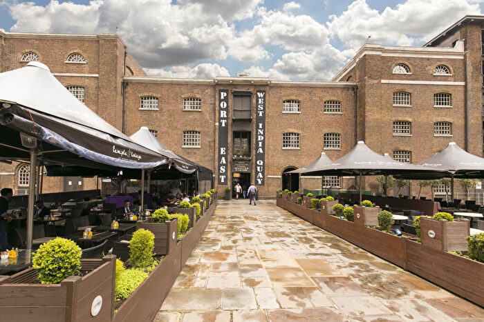 1 Bedroom Apartment To Rent In Port East Apartments, Hertsmere Road, London, E14