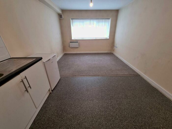 1 Bedroom Flat To Rent In Abbelaine Court Laburnum Drive, Newport, NP19