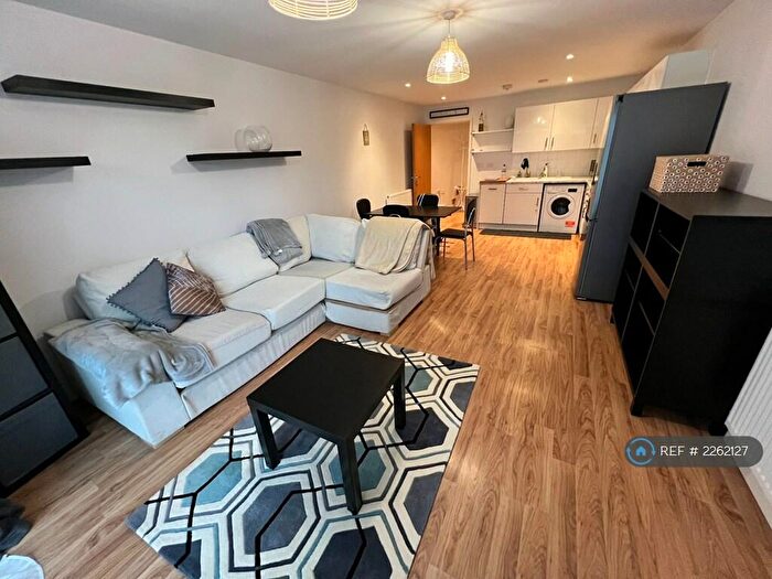 2 Bedroom Flat To Rent In Mildmay Avenue, London, N1