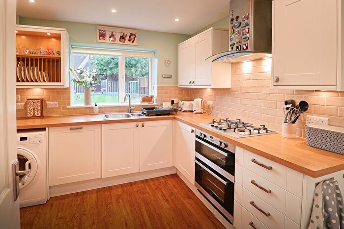 2 Bedroom Terraced House For Sale In Brokes Way, Tunbridge Wells, TN4