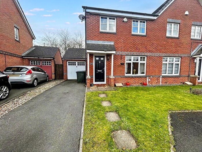 3 Bedroom Semi Detached House For Sale In Greenhills, Killingworth, Newcastle Upon Tyne, NE12