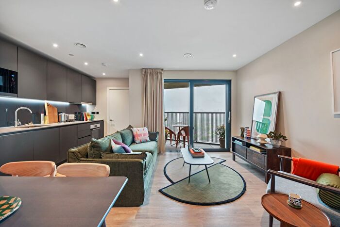 2 Bedroom Flat To Rent In Riverstone Heights, Reed Avenue, London, E3