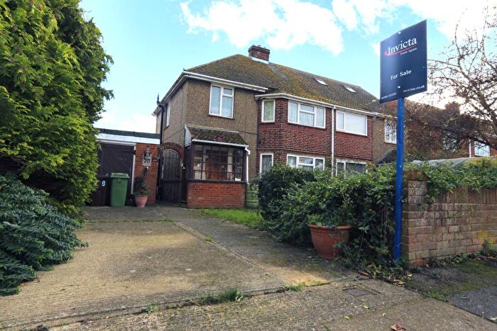 3 Bedroom Semi Detached House For Sale In Cheney Road, Faversham, ME13