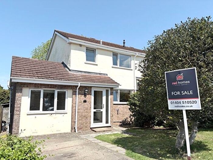 4 Bedroom Semi-Detached House For Sale In Haydons Park, Honiton, EX14