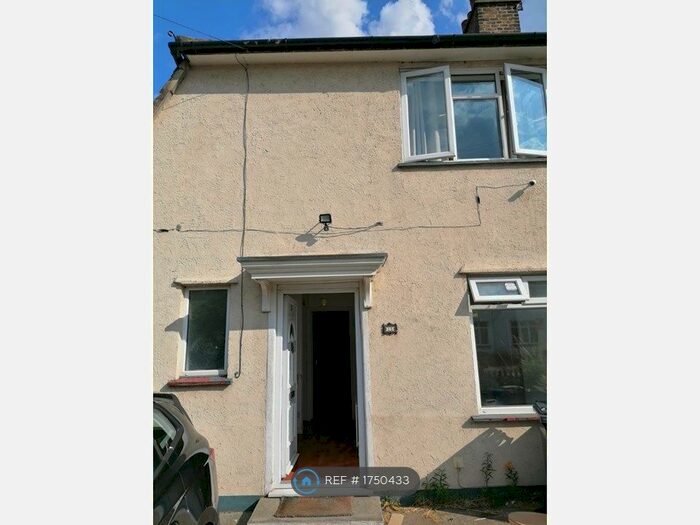2 Bedroom Semi-Detached House To Rent In Greatfields Road, Barking, IG11