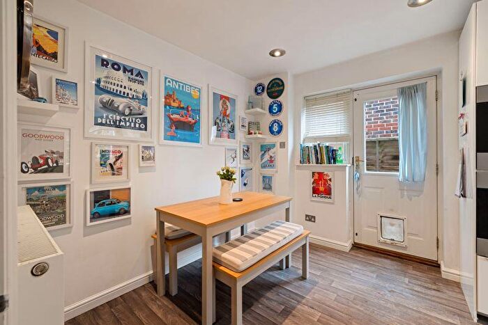 5 Bedroom Detached House For Sale In Kidd Road, Chichester, PO19
