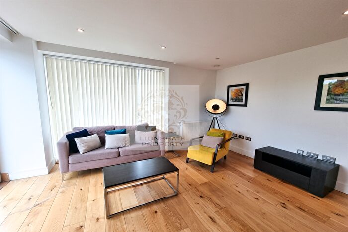 2 Bedroom Apartment To Rent In Hoy Street, Canning Town, E16