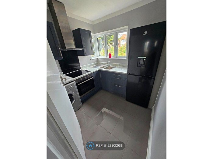 1 Bedroom Maisonette To Rent In Hampden Way, London, N14
