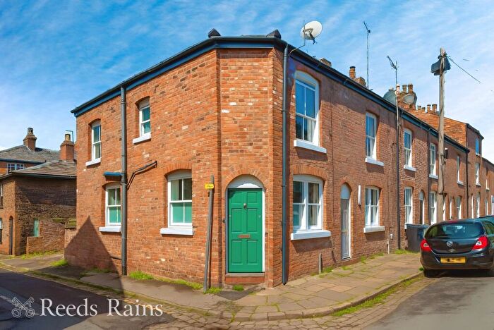 2 Bedroom End Of Terrace House To Rent In St. Georges Street, Macclesfield, Cheshire, SK11