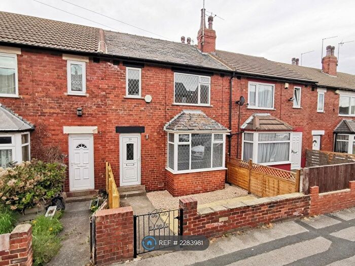 3 Bedroom Terraced House To Rent In Aston Terrace, Leeds, LS13