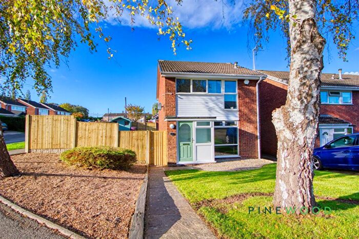 3 Bedroom Detached House To Rent In Norfolk Avenue, Grassmoor, Chesterfield, Derbyshire, S42