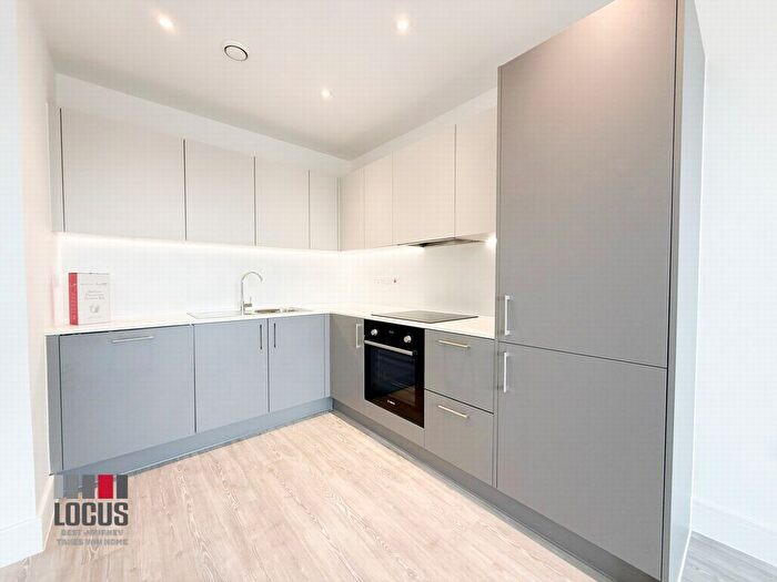 1 Bedroom Flat To Rent In Manford Way, Chigwell, IG7