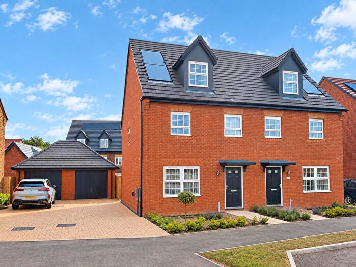 3 Bedroom Semi-Detached House To Rent In Ebenezer Avenue, Collingtree, Northampton, Northamptonshire, NN4