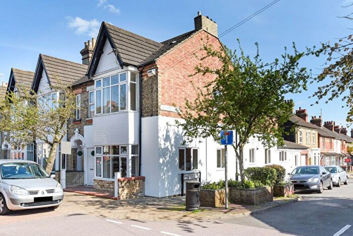 1 Bedroom Flat To Rent In Stanley Street, Bedford, Bedfordshire, MK41