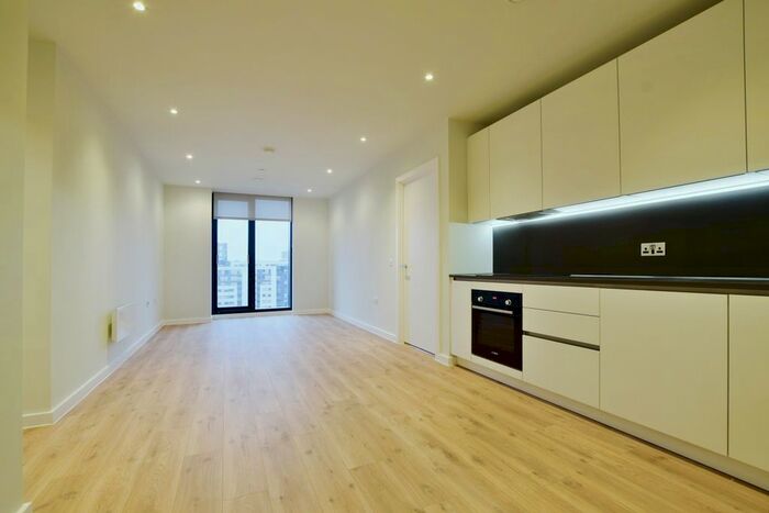 2 Bedroom Flat To Rent In The Gate, Aspin Lane, Manchester, M4