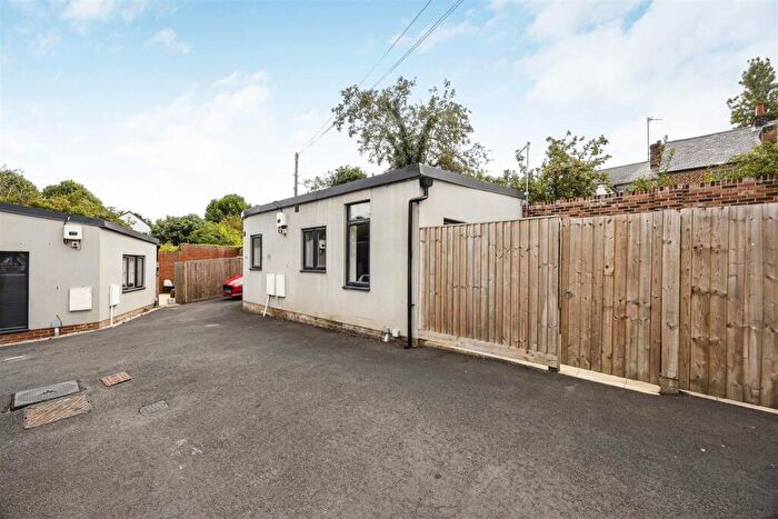 1 Bedroom Detached Bungalow For Sale In Highgrove Mews, Reading, Berkshire, RG1