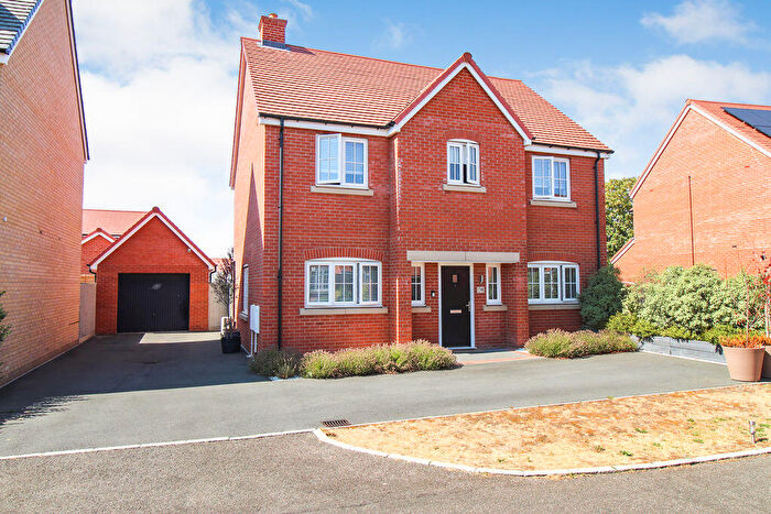 4 Bedroom Detached House For Sale In Cranwell Circle, Shortstown, MK42