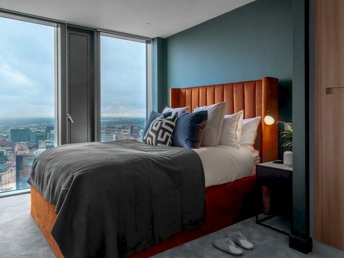 2 Bedroom Apartment To Rent In Broad Street, Birmingham, B15