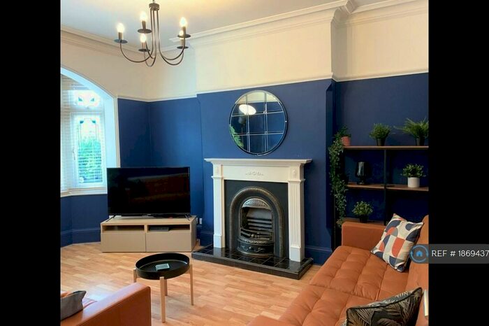 5 Bedroom Detached House To Rent In Balmoral Avenue, West Bridgford, Nottingham, NG2