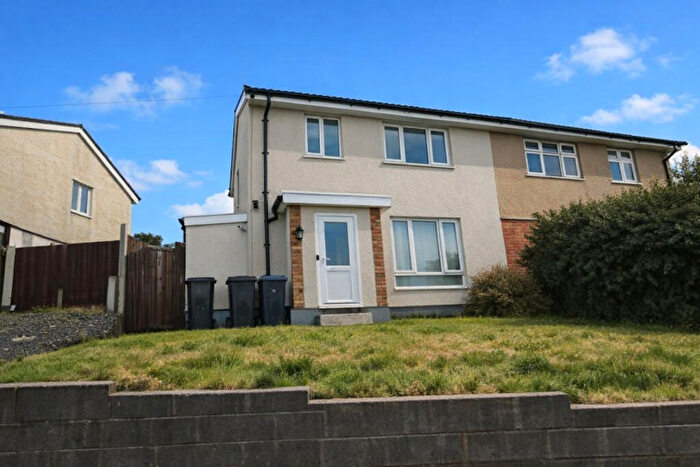 3 Bedroom Semi Detached House For Sale In Saunton Road, Rugby, CV22