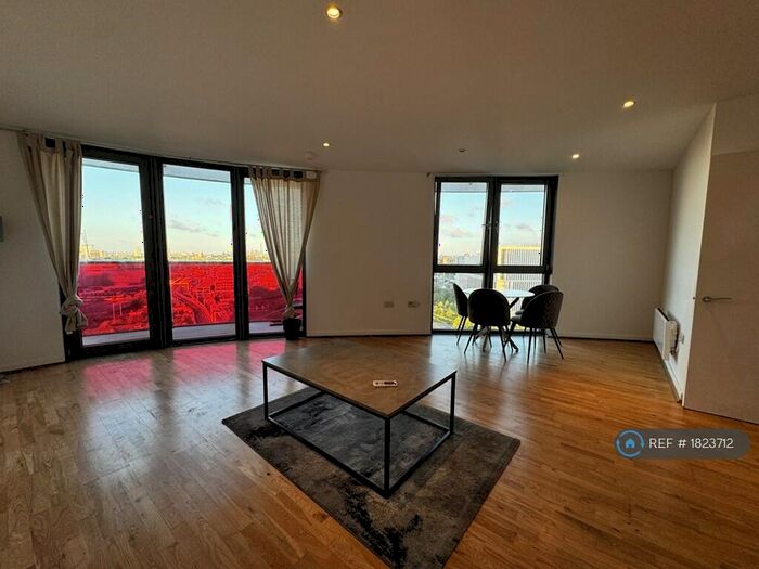 2 Bedroom Penthouse To Rent In Icona Point, London, E15