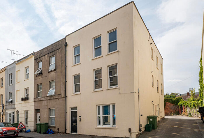 2 Bedroom Apartment For Sale In St. Georges Street, Cheltenham, Gloucestershire, GL50