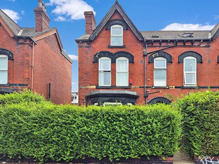 5 Bedroom Semi-Detached House For Sale In Brudenell Road, LS6