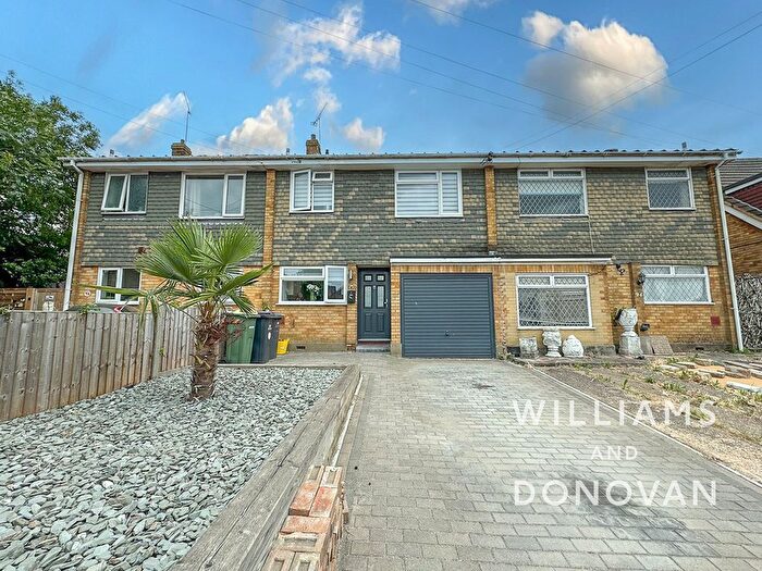 3 Bedroom Terraced House For Sale In Ferry Road, Hullbridge, SS5