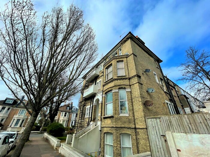 Studio To Rent In Denmark Villas, Hove, BN3