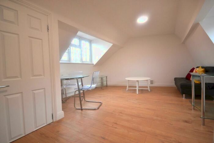 1 Bedroom Flat To Rent In London Street, Reading, RG1