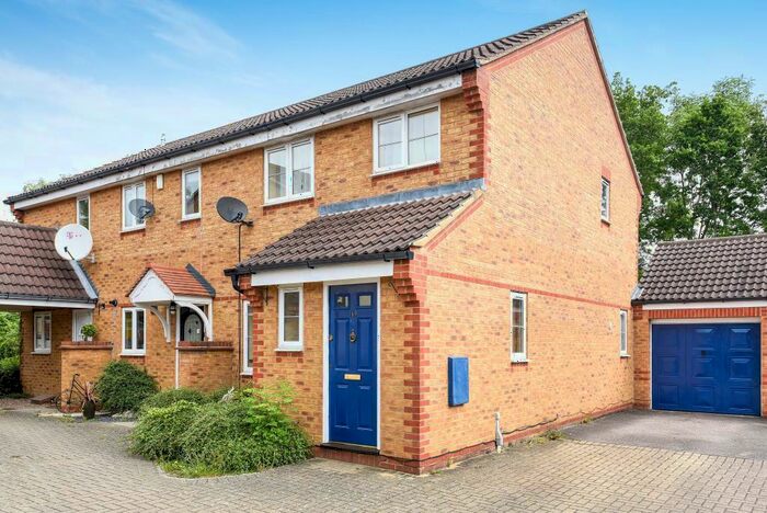 3 Bedroom End Of Terrace House To Rent In Langford Village, Bicester, OX26