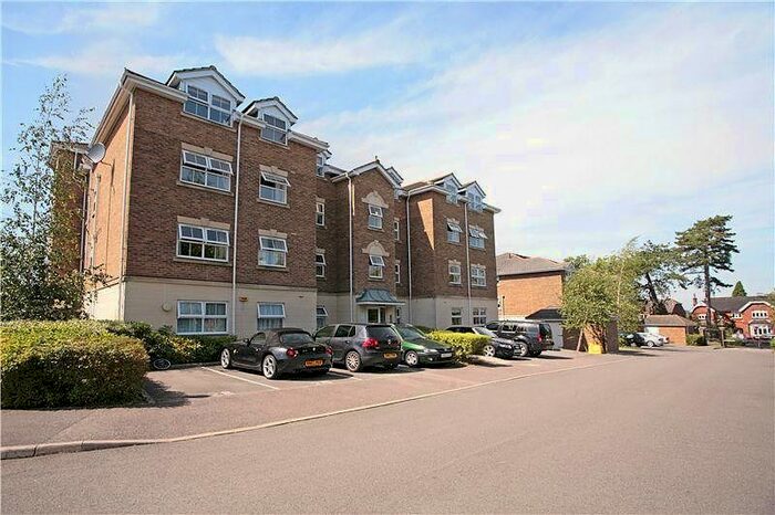 2 Bedroom Flat To Rent In Trevelyan Place, Haywards Heath, West Sussex, RH16