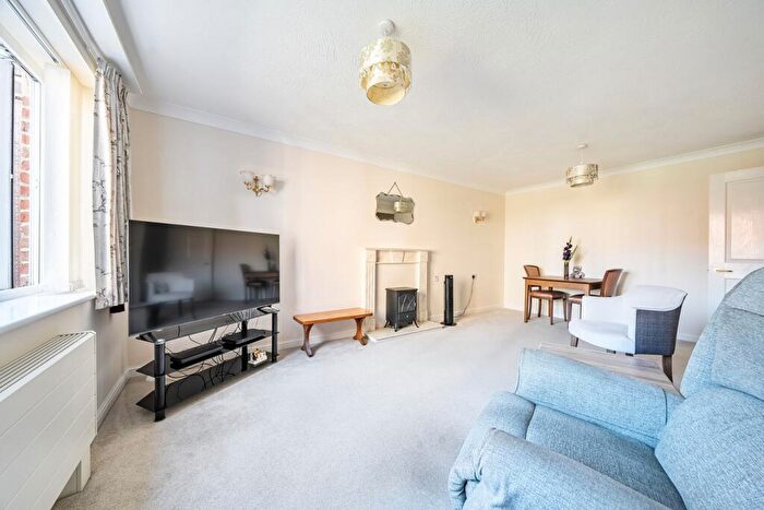 2 Bedroom Retirement Property For Sale In Southfields Road, Eastbourne, BN21