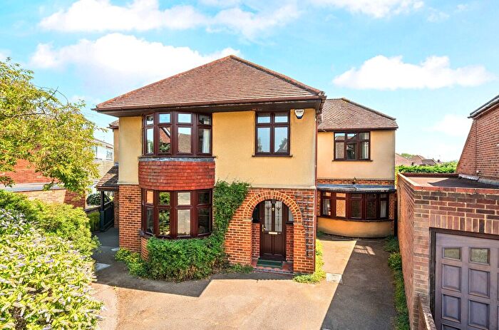 4 Bedroom Detached House For Sale In Guildford, Surrey, GU2