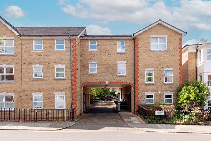 2 Bedroom Flat To Rent In Crescent Lane, London, SW4