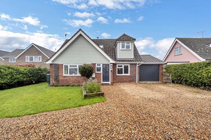 3 Bedroom Chalet For Sale In Heather Close, Thurston, IP31